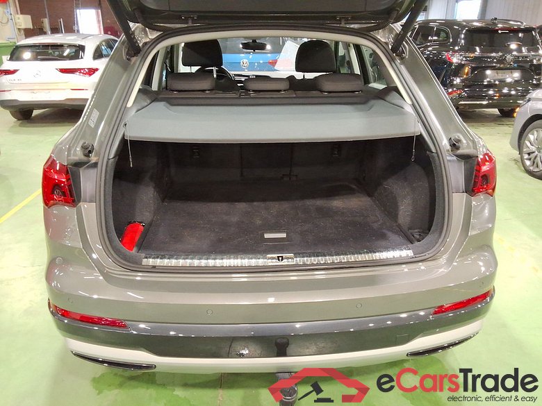 AUDI Q3 DIESEL - 2019 35 TDi Business Edition Advanced S tron. #3