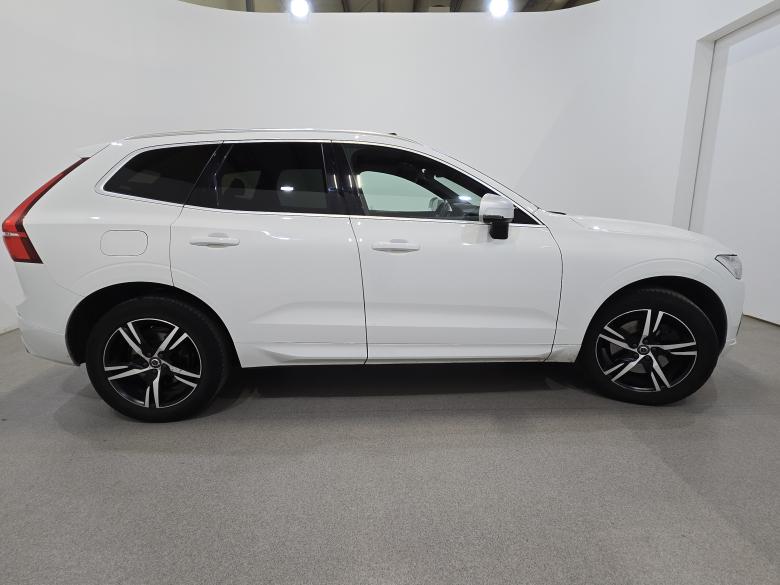 Volvo XC60 2.0 D4 R-Design AWD Aut. Pano LED Virtual ACC Navi Sport-Leather-Alcantara KeylessGo Camera Klima PDC ... #5