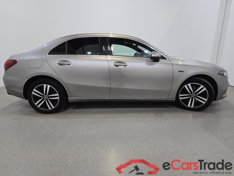 Mercedes A 250e Limousine Plug-In Hybrid Style Plus Aut. LED-Xenon Widescreen Ambient Navi Sport-Leather KeylessGo Camera Klima PDC ... #5 Mercedes A 250e Limousine Plug-In Hybrid Style Plus Aut. LED-Xenon Widescreen Ambient Navi Sport-Leather KeylessGo Camera Klima PDC ... #5