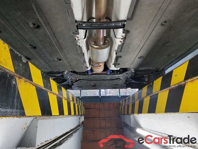 Volvo XC40 (2017->) DE - SUV5 B4 2WD EU6d, R-Design (EURO 6d), 2020 - 2022 #5