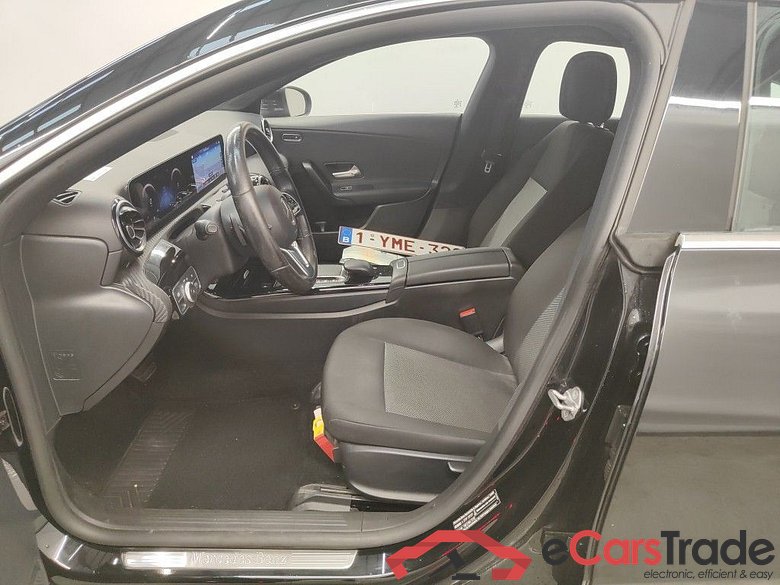 Mercedes-Benz CLA Shooting Brake CLA 180 d Business Solution Aut. 5d #3