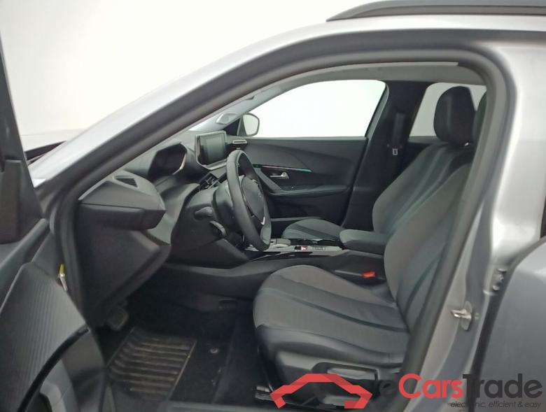 PEUGEOT E-2008 50 kWh Allure 5d #3