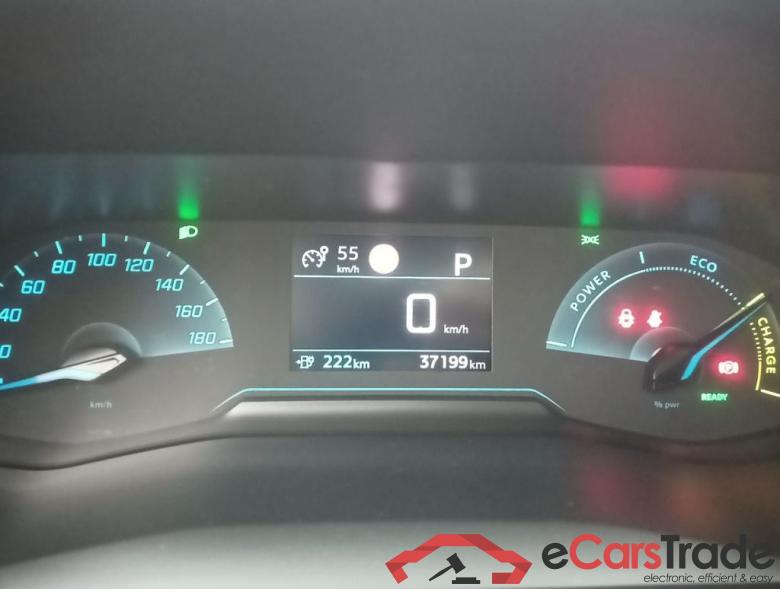 PEUGEOT E-2008 50 kWh Allure 5d #6