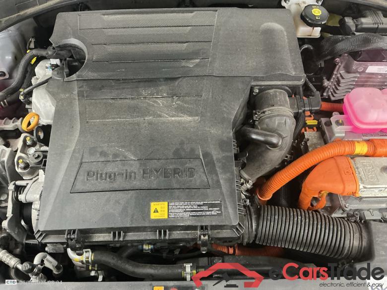 KIA XCEED 1.6 GDI PHEV DCT BUSINESS LINE #6