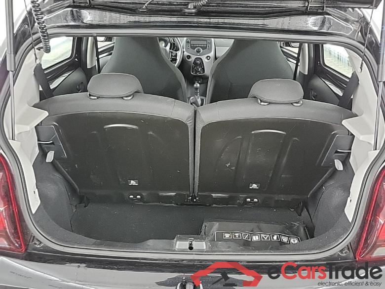 PEUGEOT 108 Active 1.0 e-VTi 72pk 5D #5