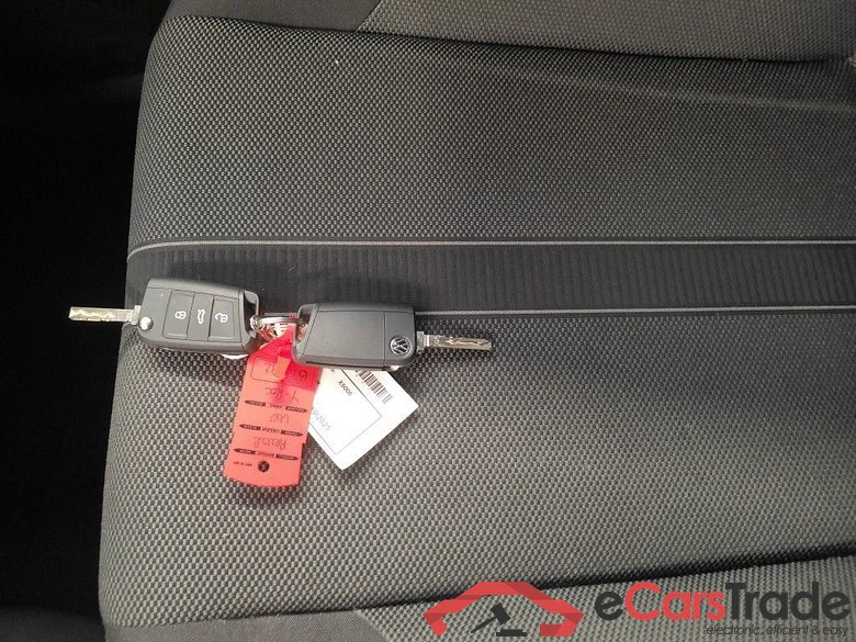 VOLKSWAGEN T-ROC - 2022 1.5 TSI 150hp  ACT Life DSG 5d #4