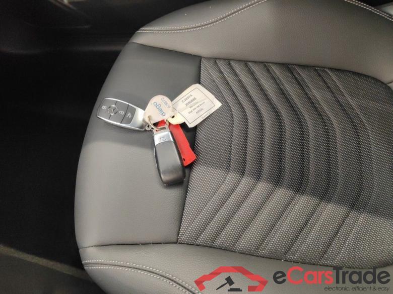 MERCEDES EQA (H293) 66.5 kWh EQA 250 Business Line 5d #4