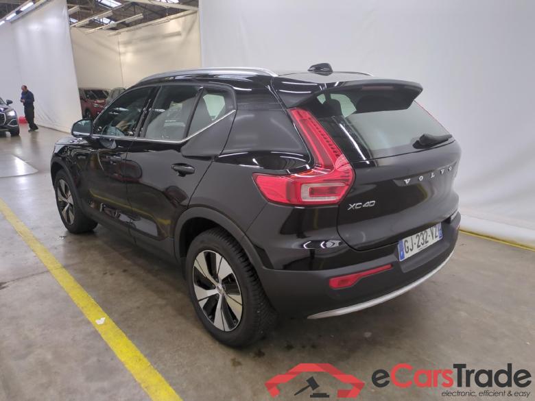 VOLVO XC40 / 2022 / 5P / SUV Recharge T5 262 DCT7 Plus #2
