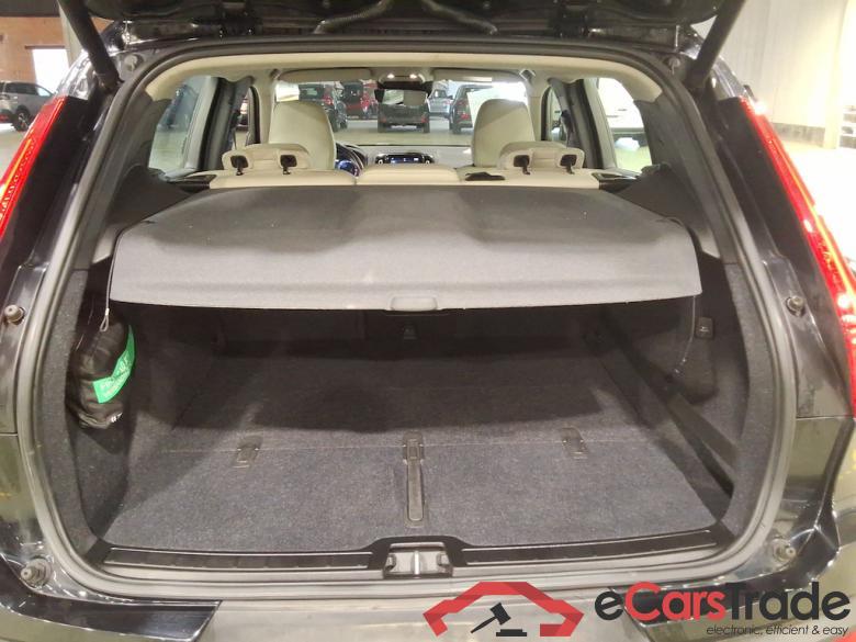 VOLVO XC40 DIESEL 2.0 D3 Momentum (EU6d-TEMP) STOCK #3