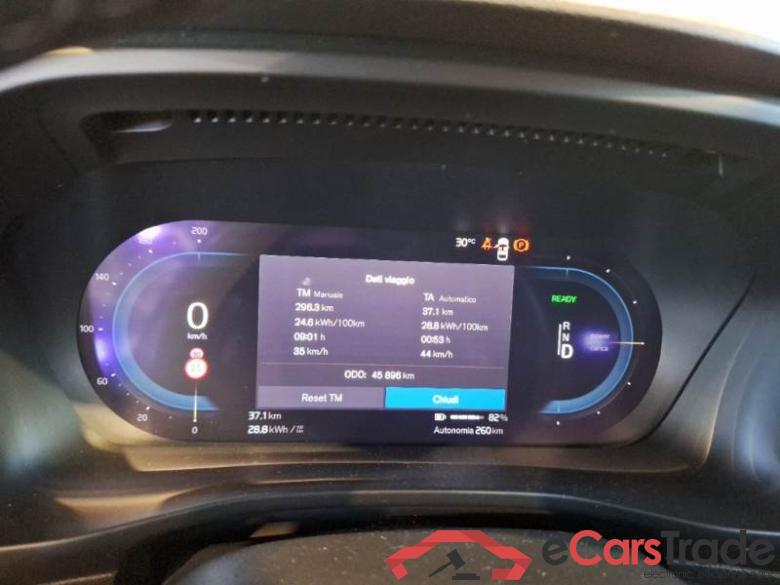 VOLVO C40 / 2021 / 5P / CROSSOVER RECHARGE TWIN FIRST EDITION #4