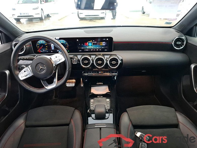 MERCEDES-BENZ Classe A Compact / 2018 / 5P / Berline A 180 AMG Line 7G-DCT #5