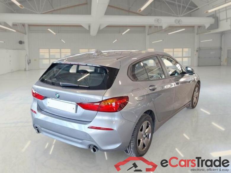 BMW SERIE 1 / 2019 / 5P / BERLINA 118D BUSINESS ADVANTAGE #2