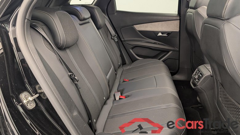 Peugeot 3008 Hybrid 225 e-EAT8 GT #2