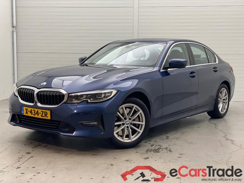 BMW 3-serie 330i High Executive