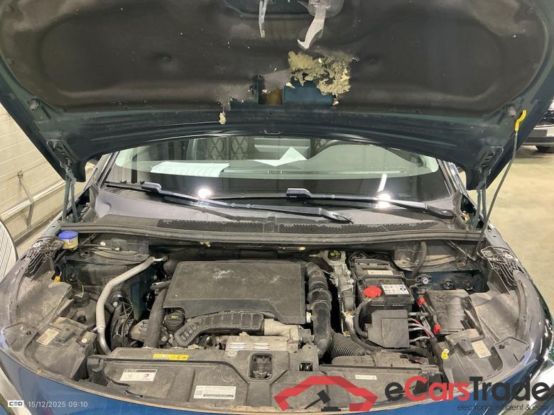 PEUGEOT 5008 1.2 PURETECH 130 ALLURE #6