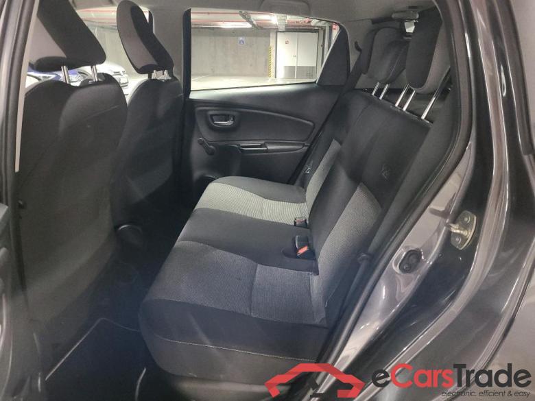 TOYOTA YARIS - 2017 1.5i VVT-i Hybrid Y20 E-CVT #3