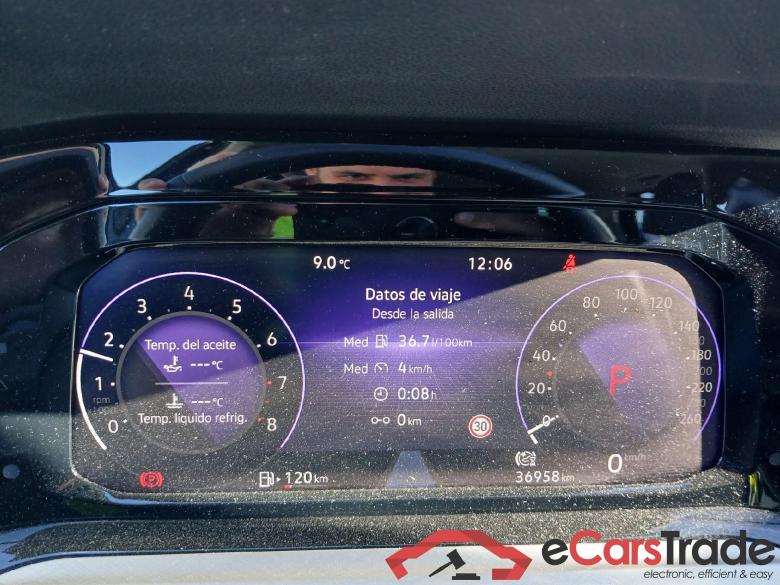VOLKSWAGEN Golf / 2020 / 5P / berlina con portón Life 1.0 eTSI 81kW (110CV) DSG #4