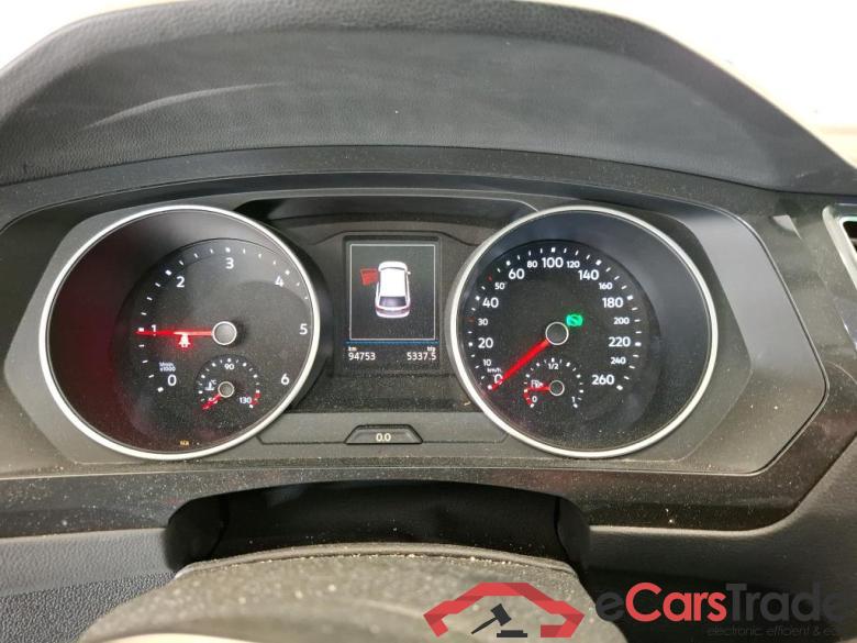 VOLKSWAGEN Tiguan / 2020 / 5P / SUV 2.0 TDI 150 DSG7 Life Business #6