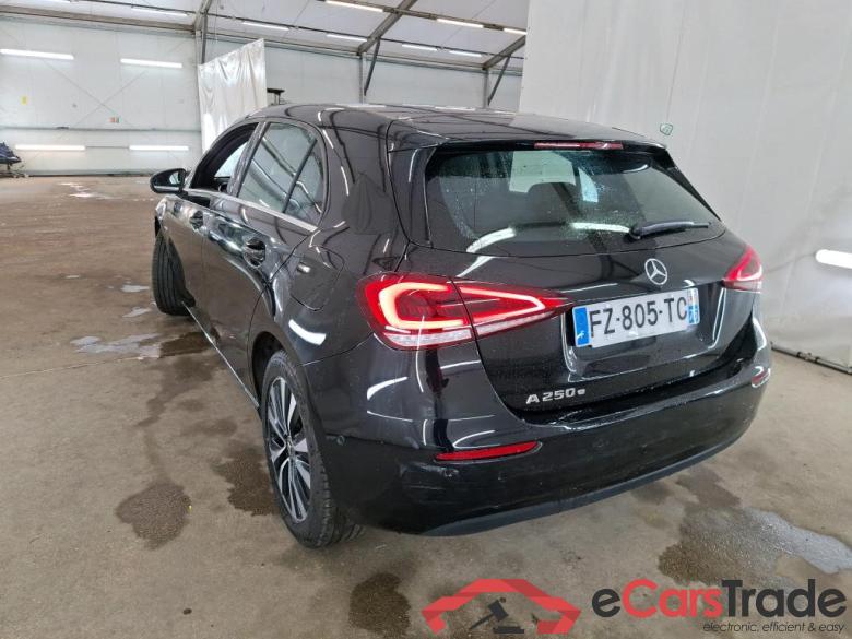 MERCEDES-BENZ Classe A Compact  2018 5P  Berline A 250 e Business Line 8GDCT #2