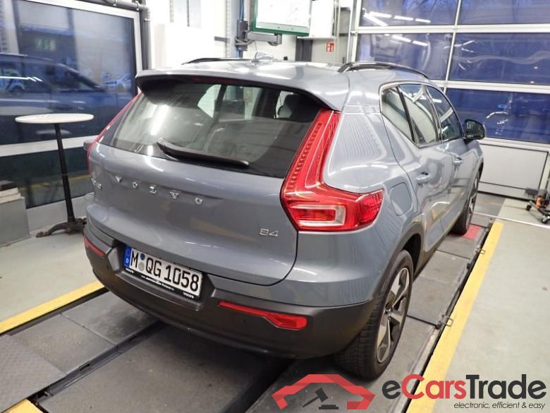 Volvo XC40 (2017->) DE - SUV5 B4 2WD EU6d, Plus Dark (EURO 6d), (Facelift) 2022 - 2024 #3