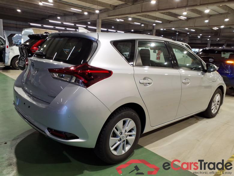 TOYOTA Auris 1.8i HSD Comfort E-CVT #4