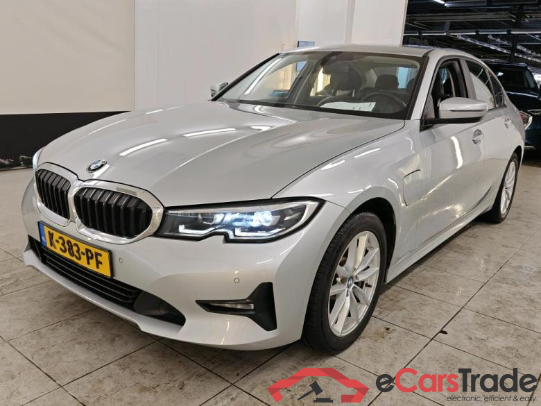 BMW 3 Serie Sedan 330e High Executive