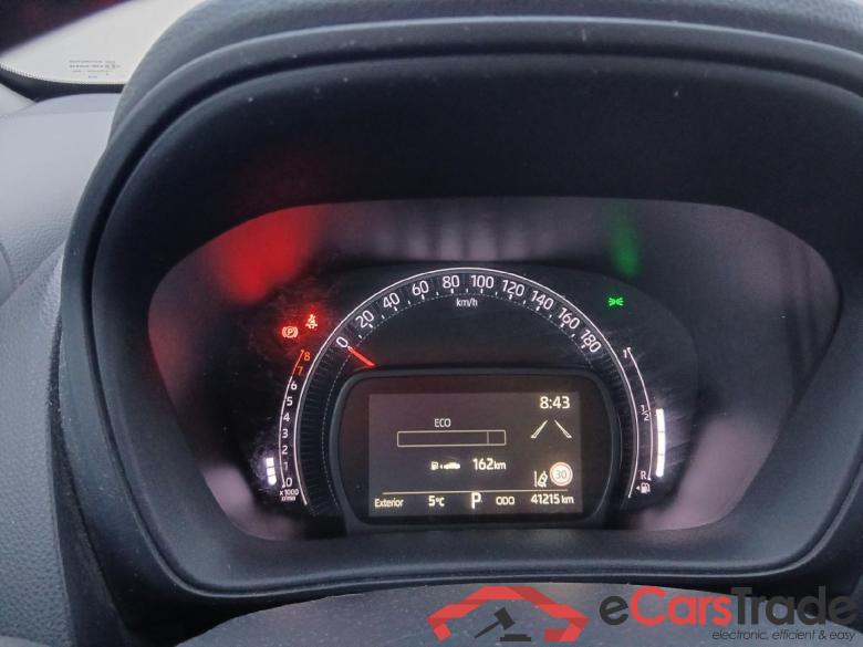TOYOTA Aygo X Cross / 2022 / 5P / todoterreno 1.0 VVT-I 72CV Play #4