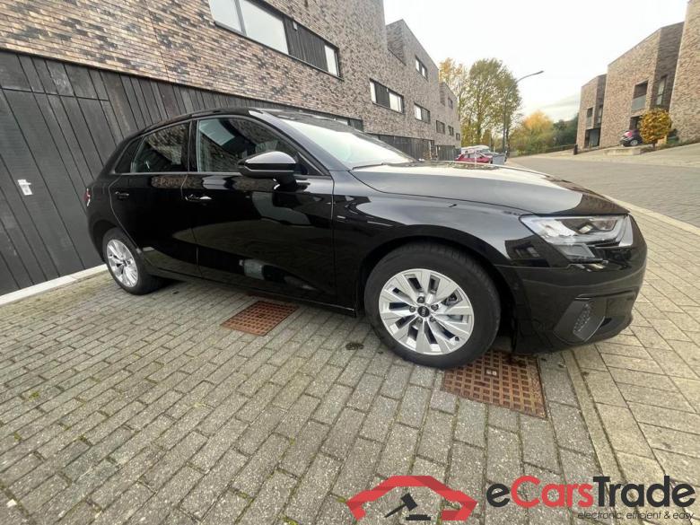 AUDI A3 Sportback PHEV Audi A3 Sportback Attraction 40 TFSI e  150(204) kW(pk) S tronic #1