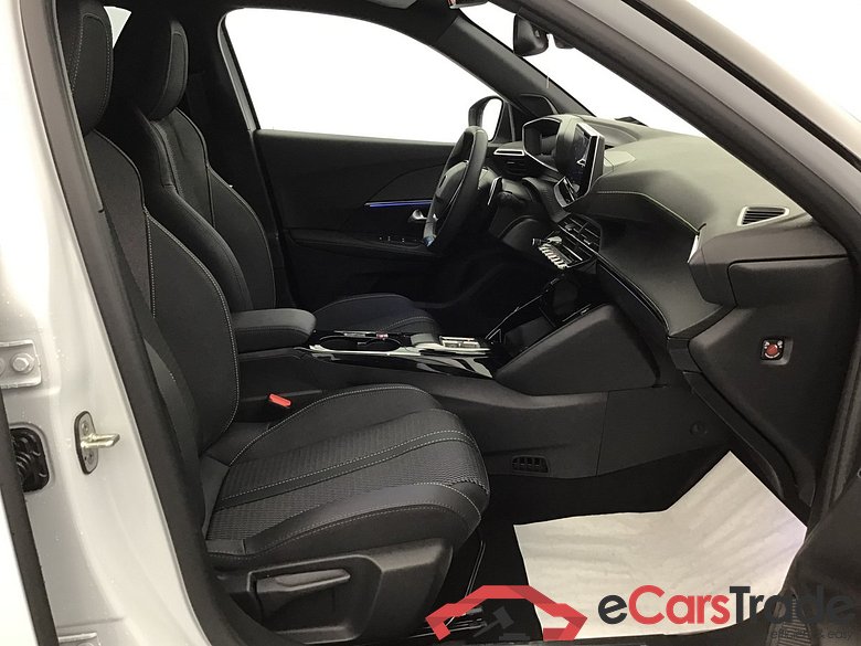 Peugeot 2008 GT 1.2 Hybrid Electric/Gasoline 137hp #6