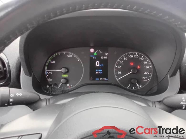 TOYOTA YARIS / 2020 / 5P / BERLINA HYBRID BUSINESS MY20 (AUTOCARRO) #4