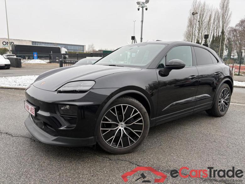 PORSCHE e-Macan Macan 4 #1