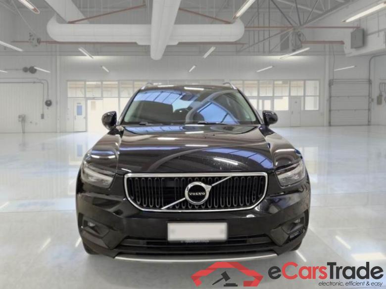 VOLVO XC40 / 2017 / 5P / SUV T3 AUTOMATICO MOMENTUM PRO #6