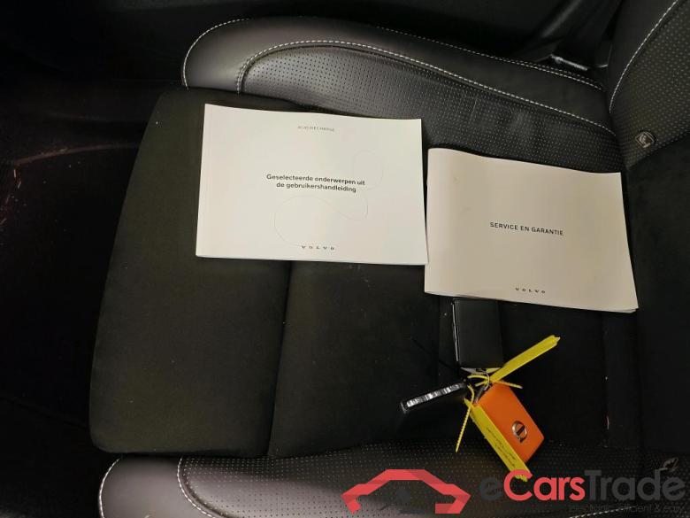 Volvo XC40 Recharge P8 AWD R-Design 5d + Pano #4