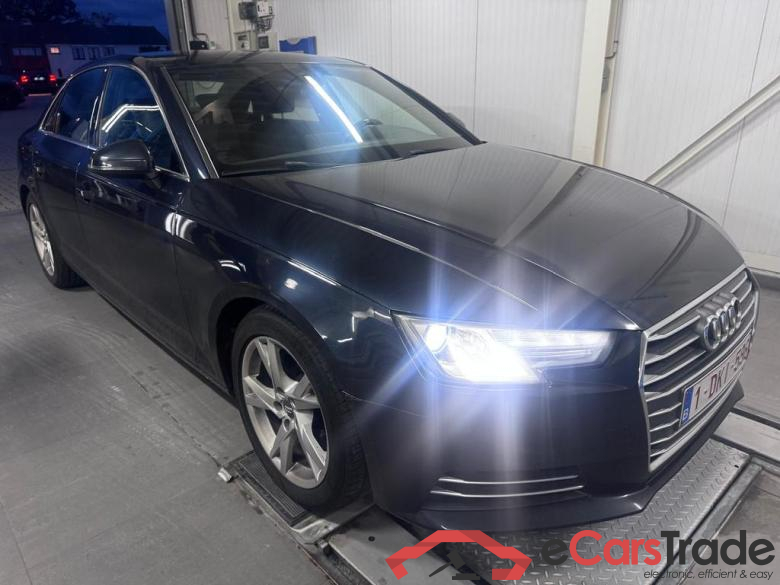 AUDI A4 2.0 TDi Design S tronic