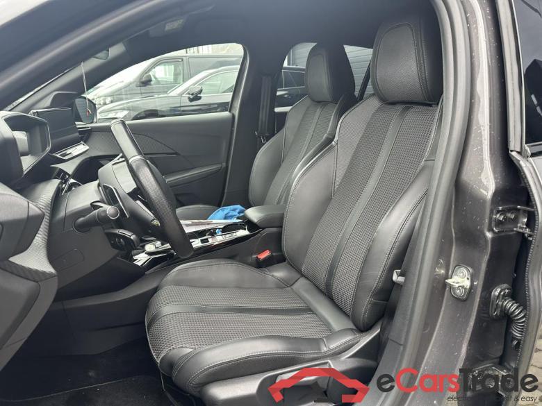 PEUGEOT 208 1.2i PureTech GT #6