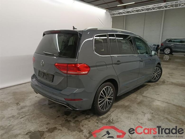 VOLKSWAGEN TOURAN DIESEL - 2.0 TDi 150 Highline 5d Auto #2