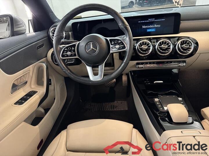Mercedes CLA 180d Aut. LED-Xenon Widescreen Ambient Sport-Leather Navi-Pro KeylessGo Klima PDC ... #6