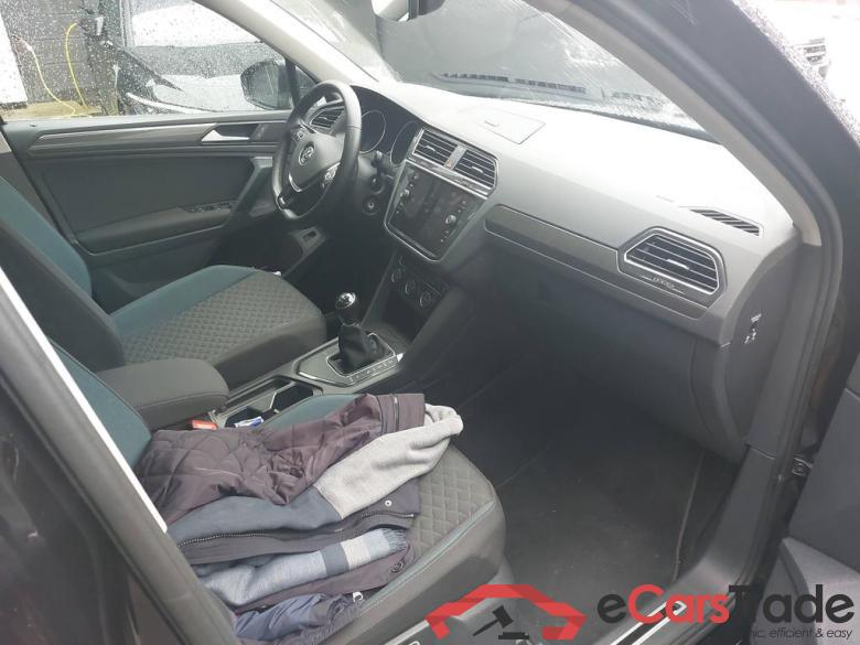 VOLKSWAGEN Tiguan IQ.Drive 1.5 TSI ACT OPF 110 kW (150 ch) 6 vitesses manuel #4