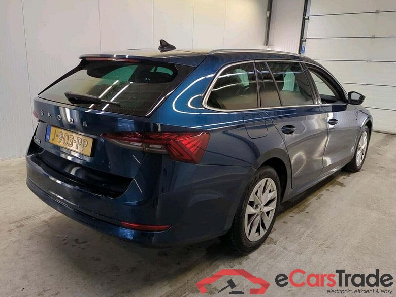 SKODA Octavia Combi 1.5 TSI First Edit. #2