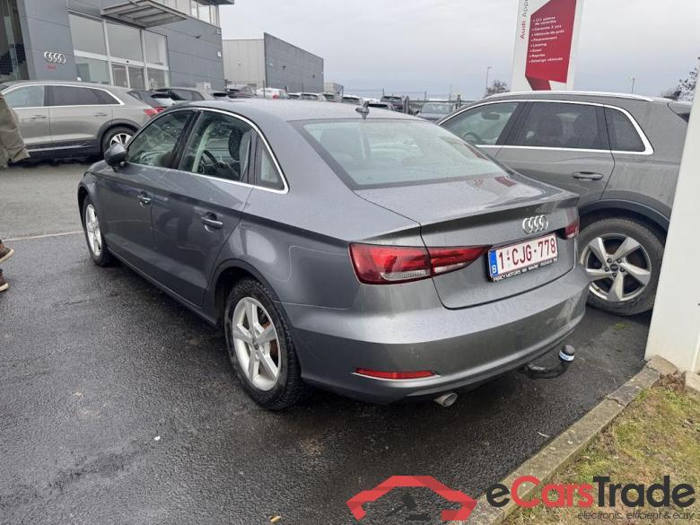 AUDI A3 Sedan Audi A3 Berline Attraction 1.6 TDI  81(110) kW(ch) 6 vitesses #3