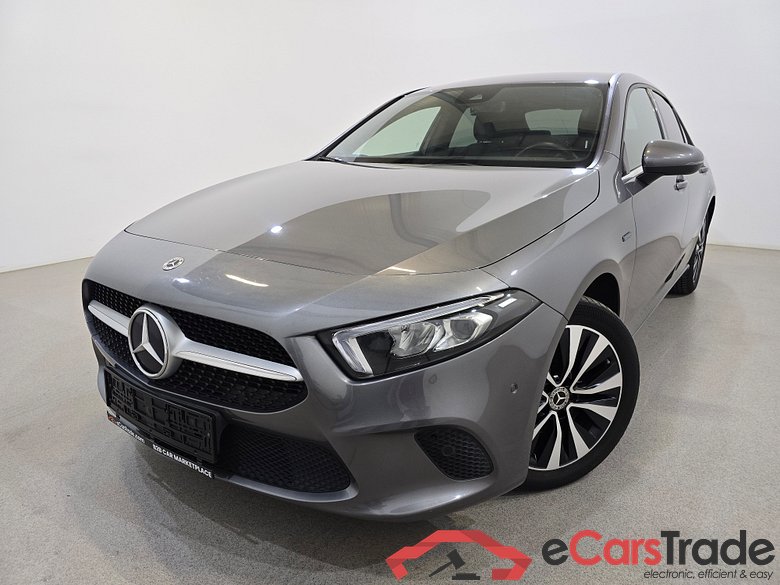 Mercedes A 250e PHEV Aut. LED-Xenon Widescreen Navi 1/2 Sport-Leather KeylessGo Camera Klima PDC ... #1