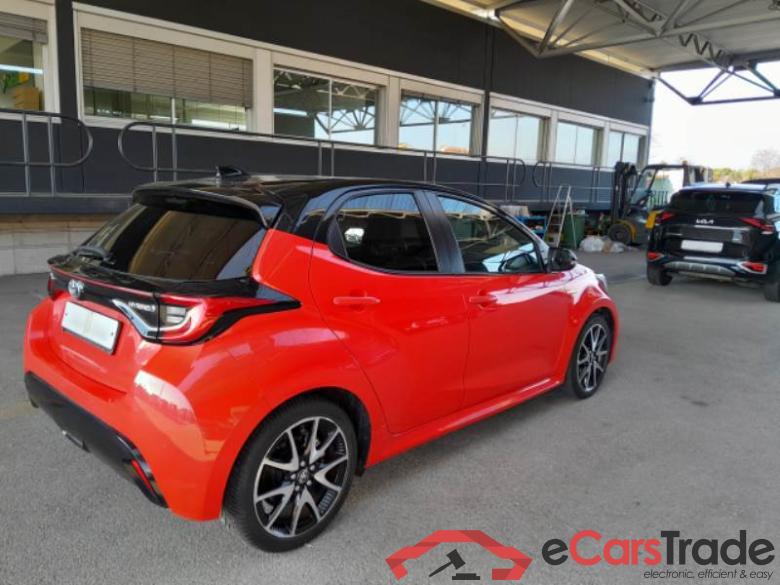 TOYOTA YARIS / 2020 / 5P / BERLINA HYBRID PREMIERE MY20 #2