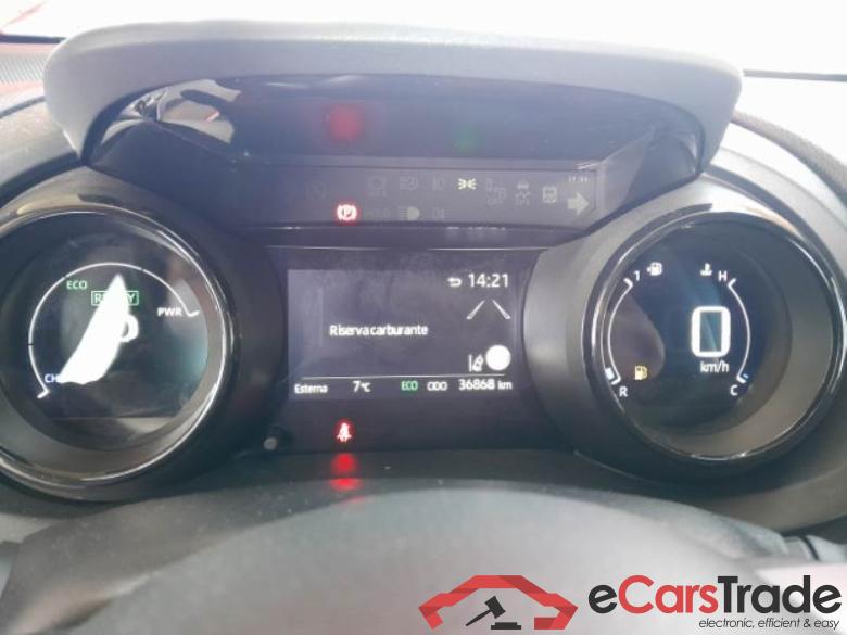 TOYOTA YARIS / 2020 / 5P / BERLINA HYBRID PREMIERE MY20 #4