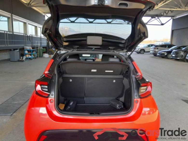TOYOTA YARIS / 2020 / 5P / BERLINA HYBRID PREMIERE MY20 #5