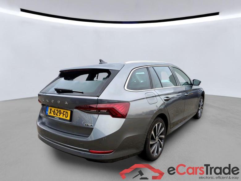 SKODA Octavia Combi 110 kW #5