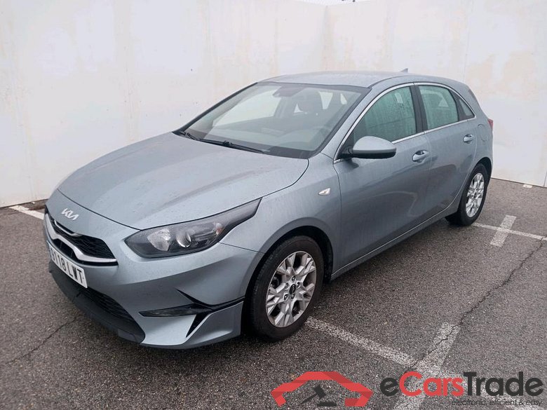 KIA Ceed / 2021 / 5P / berlina con portón 1.0 T-GDi 88kW (120CV) Drive