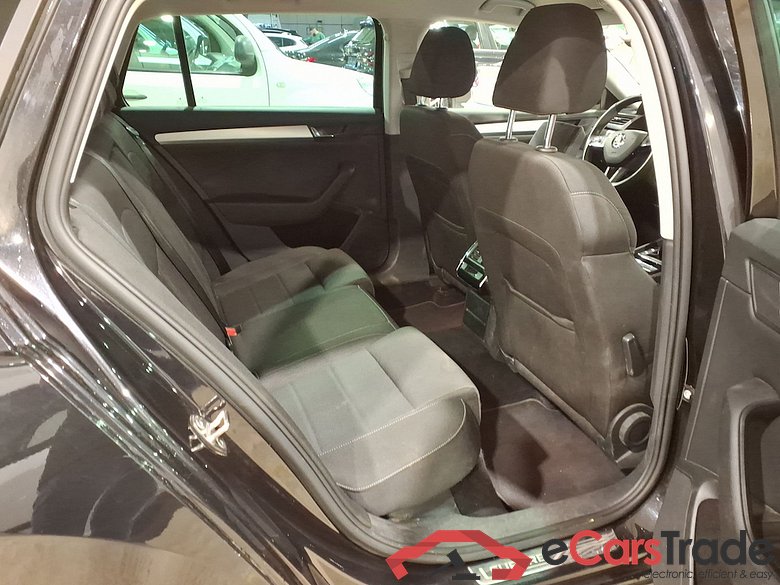 SKODA Superb 1.5 TSI ACT 110KW AMBITION #5