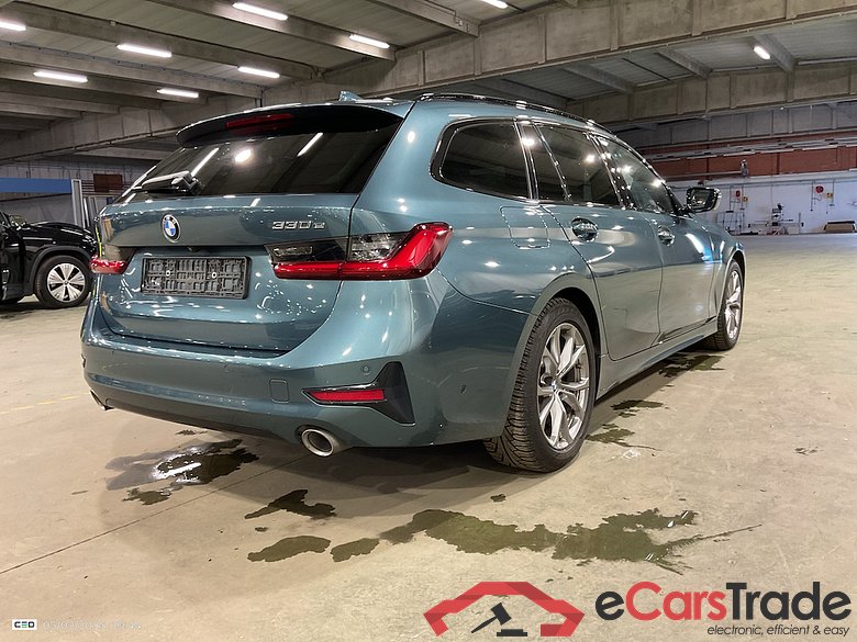 BMW 3 TOURING - 2019 330eA PHEV #4