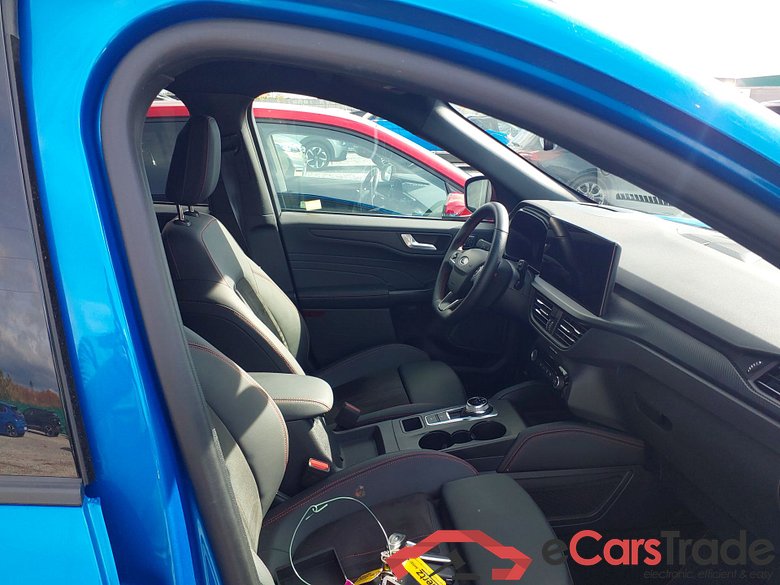 FORD Kuga 2.5 243CV Automático    ST-LINE X #3