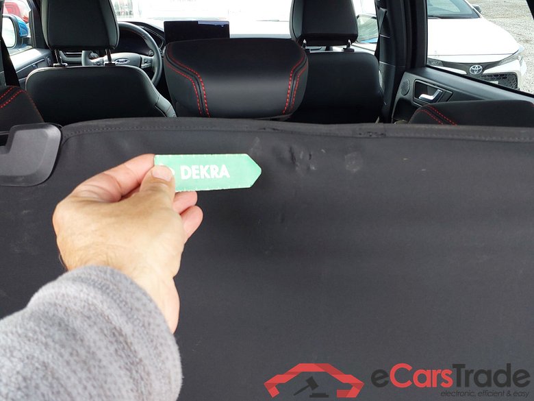 FORD Kuga 2.5 243CV Automático    ST-LINE X #6